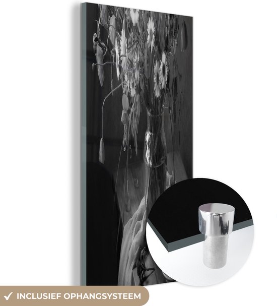 MuchoWow® Glasschilderij 40x80 cm - Schilderij acrylglas - Boeket - Bloemen - Olieverf - Stilleven - Zwart - Wit - Foto op glas - Schilderijen