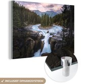 MuchoWow® Glasschilderij 90x60 cm - Schilderij acrylglas - Waterval in het Nationaal park Jasper in Noord-Amerika - Foto op glas - Schilderijen