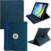 Casemania Hoes Geschikt voor Apple iPad Pro 11 inch (2018 - 2020 - 2021 & 2022) Navy Blue - Draaibare Tablet Book Cover