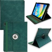 Casemania Hoes Geschikt voor Apple iPad Pro 11 inch (2018 - 2020 - 2021 & 2022) Emerald Green - Draaibare Tablet Book Cover