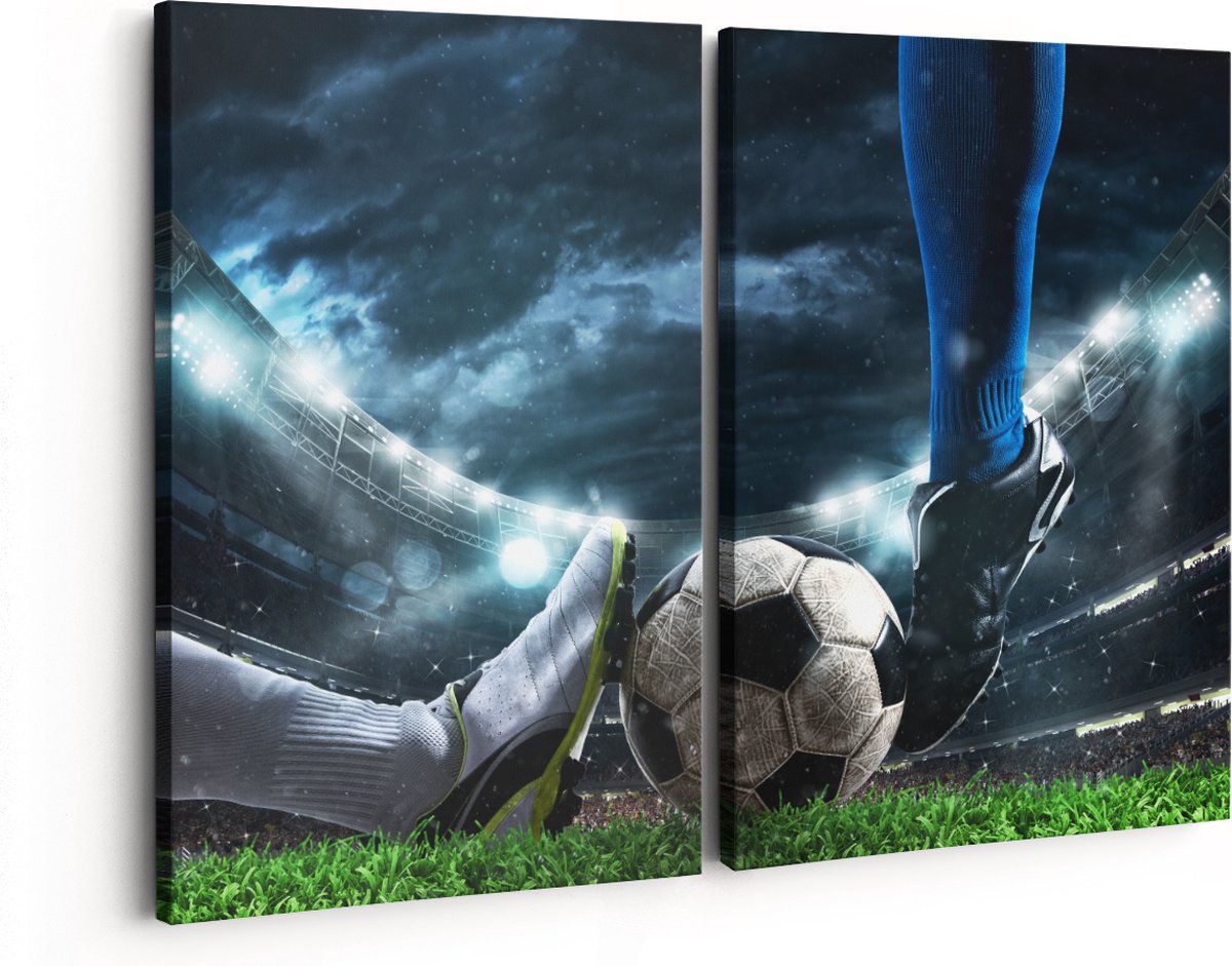 Artaza Canvas Schilderij Tweeluik Voetbal Sliding Op De Bal In Het Stadion - 160x120 - Groot - Foto Op Canvas - Canvas Print