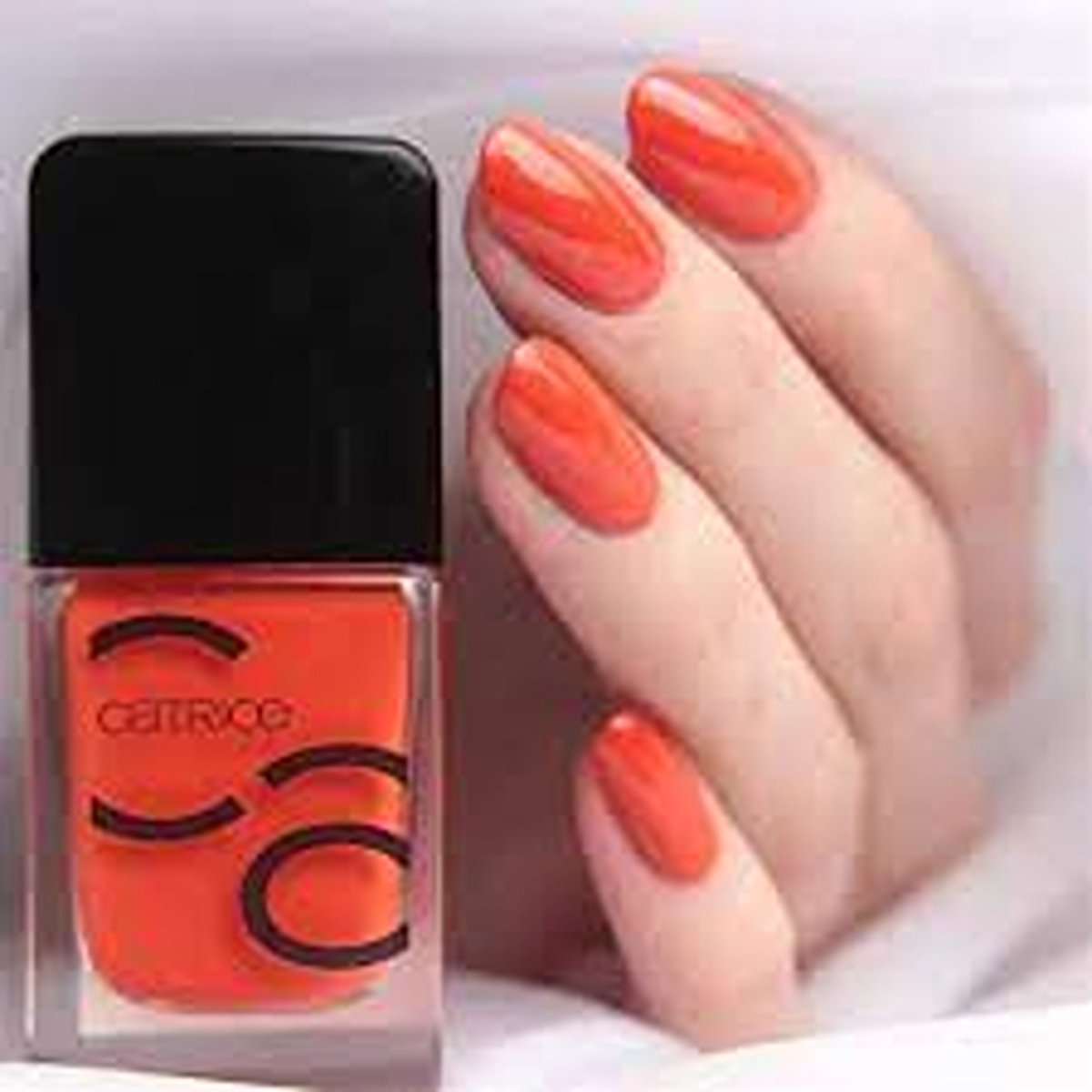 Catrice Iconails gel laquer #46 work hard, play orange