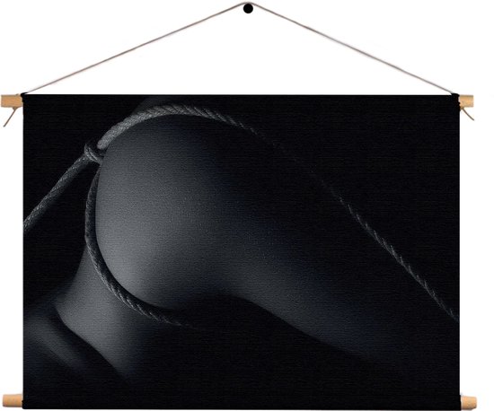 Textielposter Vrouw Met Sexy Touw Rechthoek Horizontaal XL (75 X 90 CM) - Wandkleed - Wanddoek - Wanddecoratie