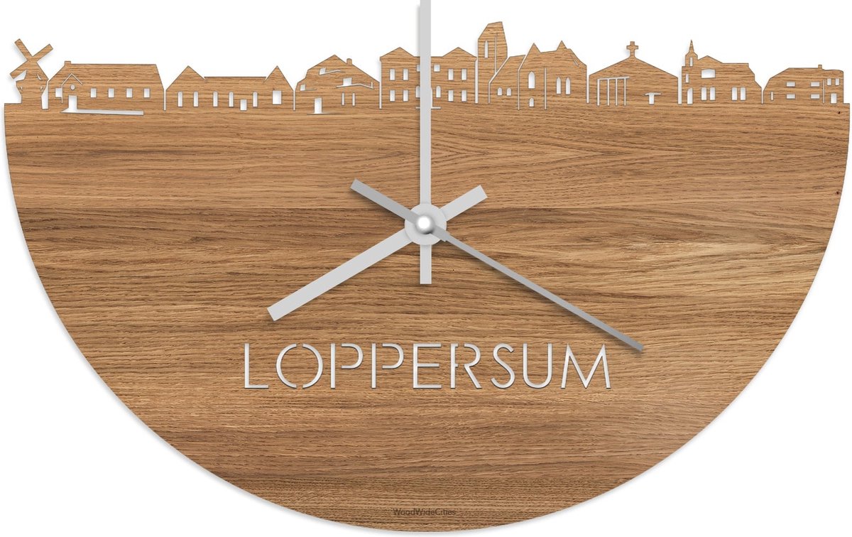 Skyline Klok Loppersum Eikenhout - Ø 40 cm - Stil uurwerk - Wanddecoratie - Meer steden beschikbaar - Woonkamer idee - Woondecoratie - City Art - Steden kunst - Cadeau voor hem - Cadeau voor haar - Jubileum - Trouwerij - Housewarming - WoodWideCities