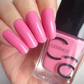 Catrice Iconails nagellak - 30 Keep calm and Pink