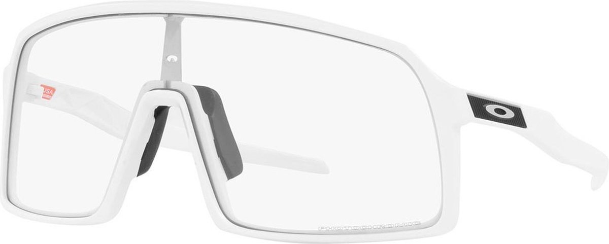 Oakley Sutro Matte Clear to photochromic OO9406-99 Zwart