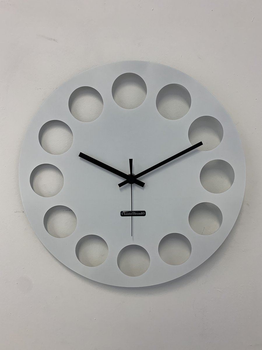 Wandklok CHANTALBRANDO -- WHITE TORNADO 40 -- MODERN DESIGN -- wit
