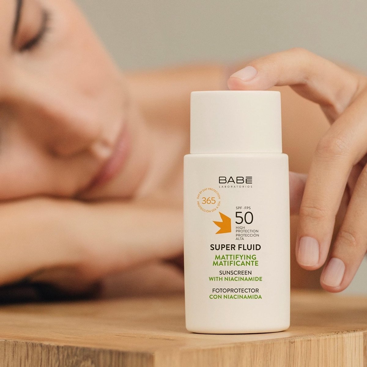 Goedkoopste Babé Crème Sun Protection Super Fluid Matifiant Sunscreen