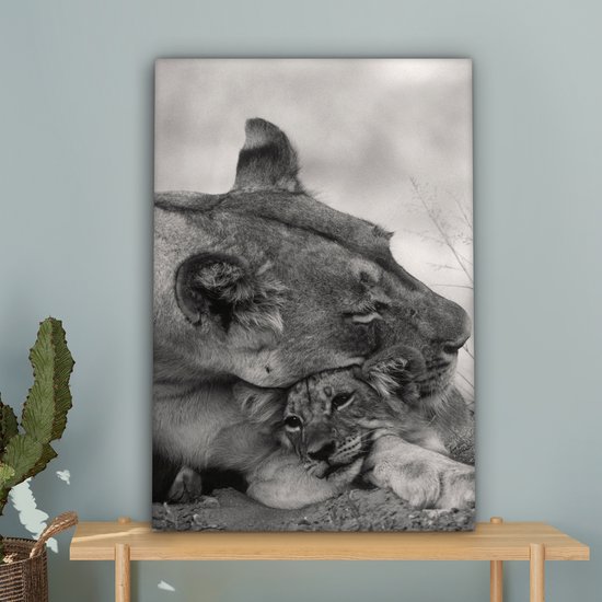 Tableau sur toile Lionne - Lionceau - Zwart - 60x90 cm - Décoration murale