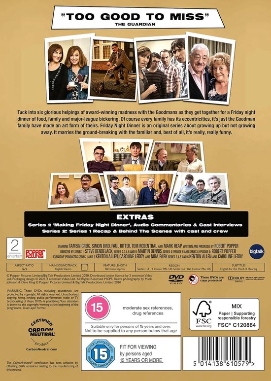 De cast van Friday Night Dinner, waaronder Tamsin Greig en Simon Bird, poseren voor de DVD-hoes.