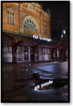 Midnacht op het spoor - Station Groningen - Fotoposter 40x60 met Lijst