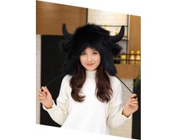 KIMU® Muts Bont Hoorns Oren Zwart Touwtjes - Bontmuts Oortjes Stier Duivel Buffel Koe Buffalo Geit Schaap Rund Bok Wintermuts Dierenmuts God Mythologie Halloween