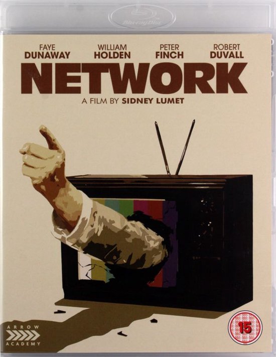 De voorkant van de "Network" Blu-ray hoes, met de titel "NETWORK" en een arm die uit een tv breekt.