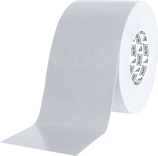 Grijswitte Gaffa tape van Deltec met de tekst 'DELTEC PRO' op de zijkant.