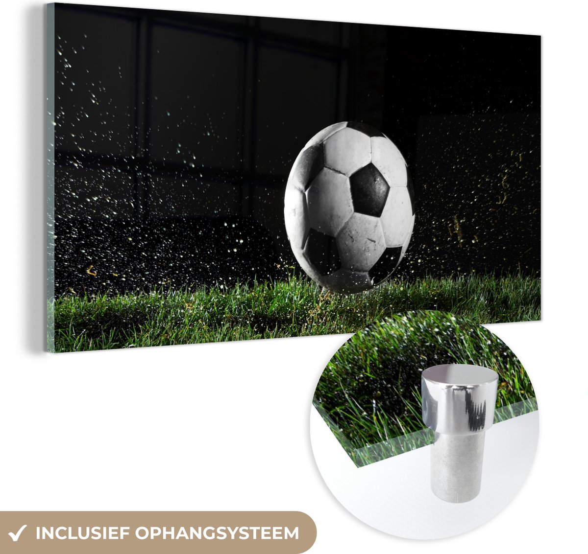 ® Glasschilderij 120x60 cm - Schilderij acrylglas - Voetbal in het gras - Foto op glas - Muurdecoratie woonkamer - Wanddecoratie slaapkamer - Schilderijen