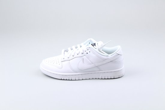 Nike Dunk Low 'Triple White' taille 42