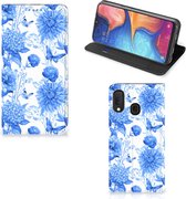 Smart Cover Geschikt voor Samsung Galaxy A20e Flowers Blue