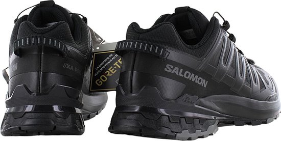 Paar zwarte Salomon XA PRO 3D GTX heren wandelschoenen, achter- en zijaanzicht.