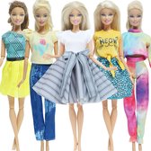 Poppenkleertjes - Geschikt voor Barbie - Set van 5 outfits - Kleding voor modepoppen - Jurk, trainingspak, broek, rok, shirt - Cadeauverpakking