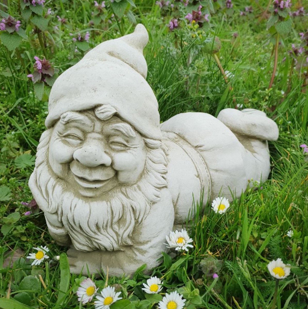 Statue de jardin en béton - nain endormi sur champignon