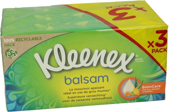 Kleenex Balsam, 3 paquets de mouchoirs 3 plis. Emballage vert avec texte "100% Recyclable Pack" et "BalmCare Aloe Vera, Vitamin E & Calendula".