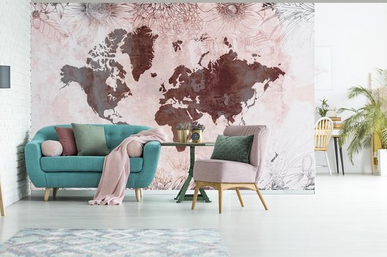 Carte du monde rouge foncé avec un motif gris dessus, décorée d'illustrations de fleurs 390x260 cm