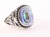 Bewerkte zilveren ring met abalone schelp - maat 17.5