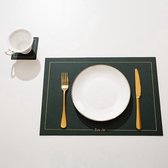 BOTC Duurzame Placemats 4 Stuks - Hittebestendig - Makkelijk schoon - Fijngeweven PVC - 30 x 43cm - Marineblauw