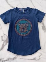 Jongens shirt | Jongens t-shirt ronde hals | Jongens t shirt blauw met een leeuwen logo | Jongens shirt 95% Katoen, 5% Elastaan, verkrijgbaar in de maten 104/4 t/m 164/14