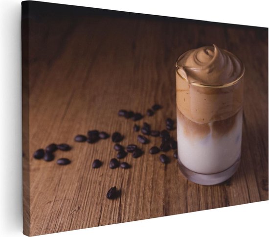 Artaza Canvas Schilderij IJskoffie Met Koffiebonen Op Tafel - 120x80 - Groot - Foto Op Canvas - Wanddecoratie Woonkamer