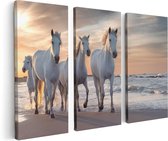 Artaza Canvas Schilderij Drieluik Witte Paarden Op Het Strand Bij Water - 120x80 - Foto Op Canvas - Canvas Print
