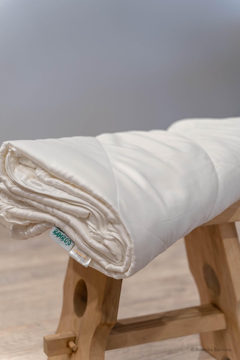 Bamboe zomerdekbed Coco White wit 260x240 cm – Licht & ademend, koel slapen in de zomer | Boomba Bamboo®