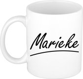 Marieke naam cadeau mok / beker sierlijke letters - Cadeau collega/ moederdag/ verjaardag of persoonlijke voornaam mok werknemers