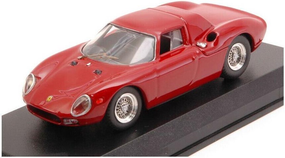 De 1:43 Diecast Modelcar van de Ferrari 250 LM Lange Neus van 1964 in Red. De fabrikant van het schaalmodel is Best-Models. Dit model is alleen online verkrijgbaar