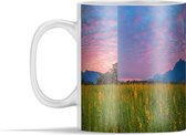 Mok - Bloemenveld voor een berg - 350 ml - Beker