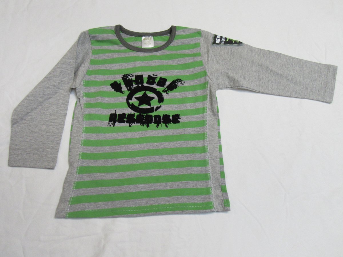 Dirkje , jongens, t-shirt grijst met streep groen , response , 2 jaar 92