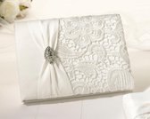 Gastenboek Ivory Satin and vintage Lace