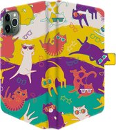 iPhone 11 Pro Hoesje -  Pasjeshouder Telefoon  - Portemonneehoesje - Met Dierenprint - Kat - Geel