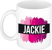 Jackie  naam cadeau mok / beker met roze verfstrepen - Cadeau collega/ moederdag/ verjaardag of als persoonlijke mok werknemers