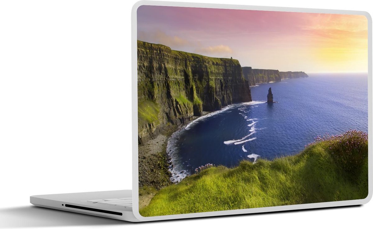 Afbeelding van product SleevesAndCases  Laptop sticker - 17.3 inch - Zonlicht op de Kliffen van Moher in Ierland