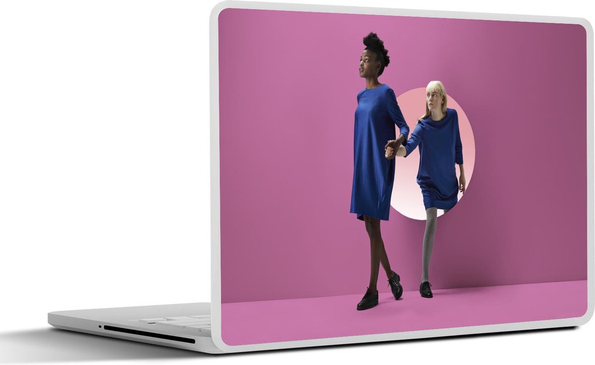Afbeelding van product SleevesAndCases  Laptop sticker - 15.6 inch - Vrouwen lopen hand in hand