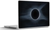 Laptop sticker - 10.1 inch - Donkerblauwe tinten bij een zwarte zonsverduistering - 25x18cm - Laptopstickers - Laptop skin - Cover