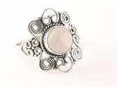 Opengewerkte zilveren ring met rozenkwarts - maat 18.5