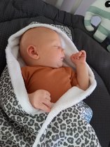 Wikkeldoek - wikkeldeken - babydeken - Welnessfleece - panterprint