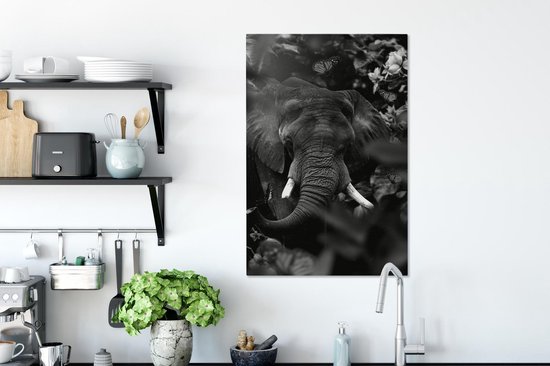 Tableau sur toile Éléphant et papillons dans la jungle - noir et blanc - 40x60 cm - Décoration murale