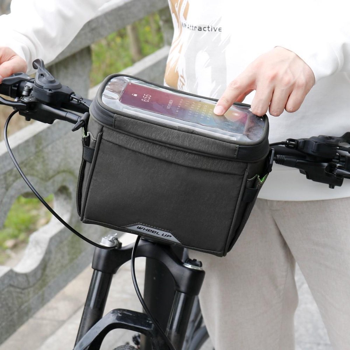 WHEEL UP D21 - Waterdichte tas voor aan de fiets - Fiets tas stuurtas met smartphone houder – waterdicht – Fietstas stuur – Smartphone houder fiets – T/M 6.5 inch - Zwart