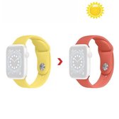 Verkleuring in de zon Siliconen vervangende horlogeband voor Apple Watch Series 6 & SE & 5 & 4 44 mm / 3 & 2 & 1 42 mm (geel verandering rood)
