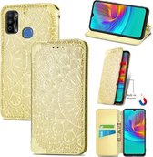 Voor Infinix X680/Smart 4 Bloeiende Mandala Reliëfpatroon Magnetische Horizontale Flip Lederen Case met Houder & Kaartsleuven & Portemonnee (Geel)