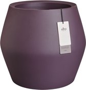 Paarse Elho bloempot met label "DESIGNED FOR GENERATIONS JUNE".