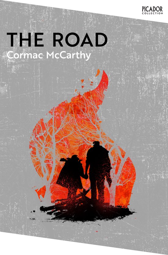 Couverture de livre avec "THE ROAD" et "Cormac McCarthy". Deux silhouettes marchent sur un fond orange, en forme de flamme, avec des arbres dénudés.